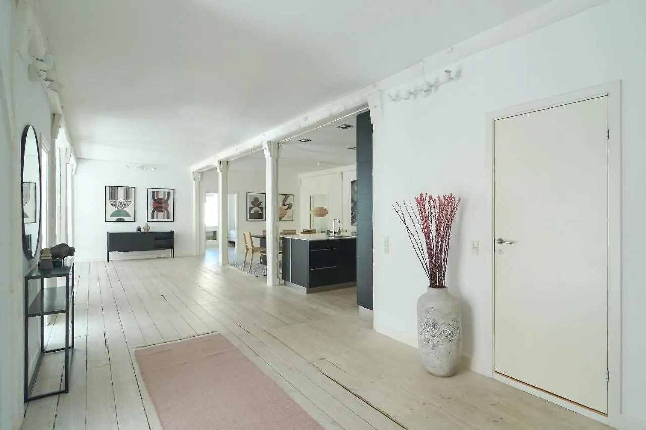 Spacious Apartment Centrally Located In Cph'S Old Town كوبنهاجن