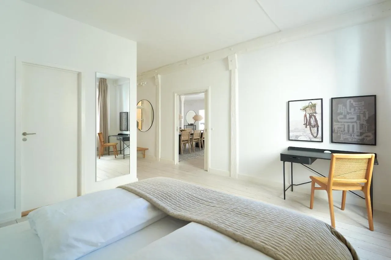 Spacious Apartment Centrally Located In Cph'S Old Town كوبنهاجن