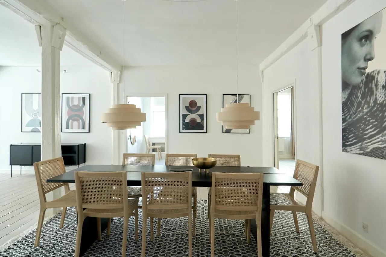 Spacious Apartment Centrally Located In Cph'S Old Town كوبنهاجن
